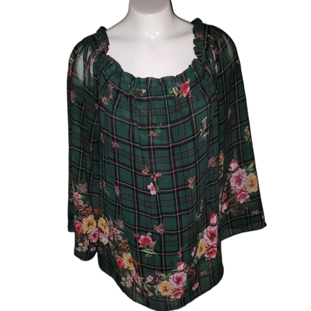 Signature Studio ladies top